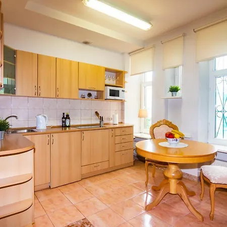 Classic Style In The Center Of Apartment
